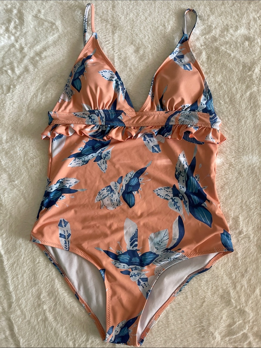 Cupshe womens Peach Floral One-Piece Swimsuit with Ruffle SZ S